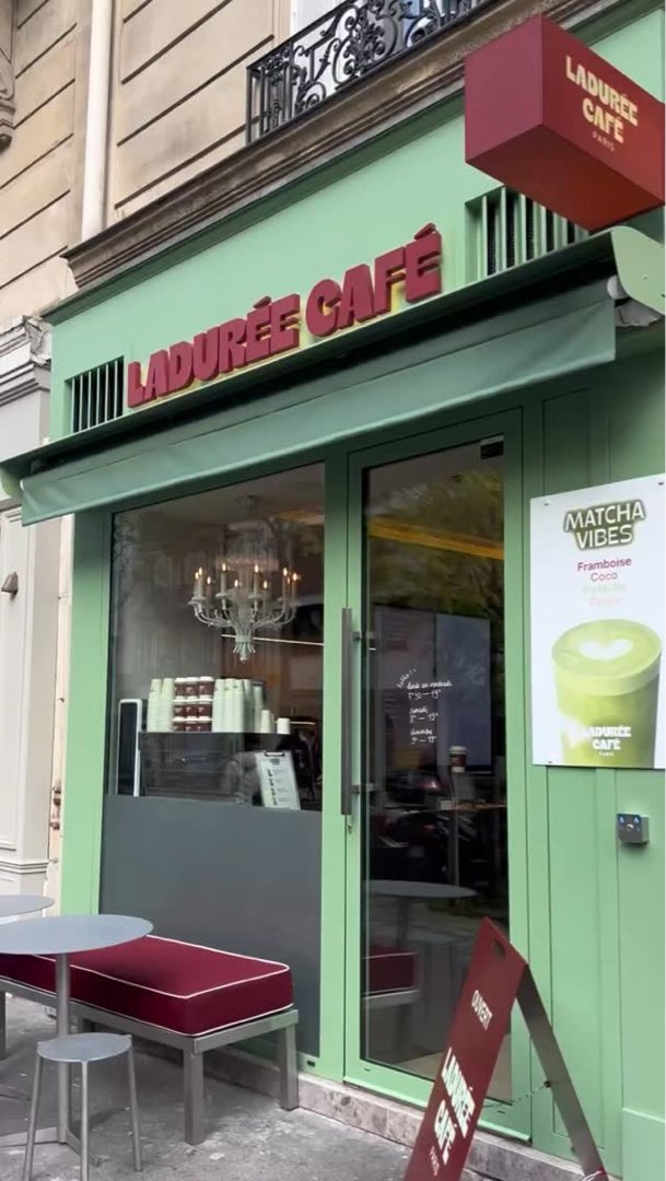 Photo 2 de Ladurée Café, 112 Av. Victor Hugo