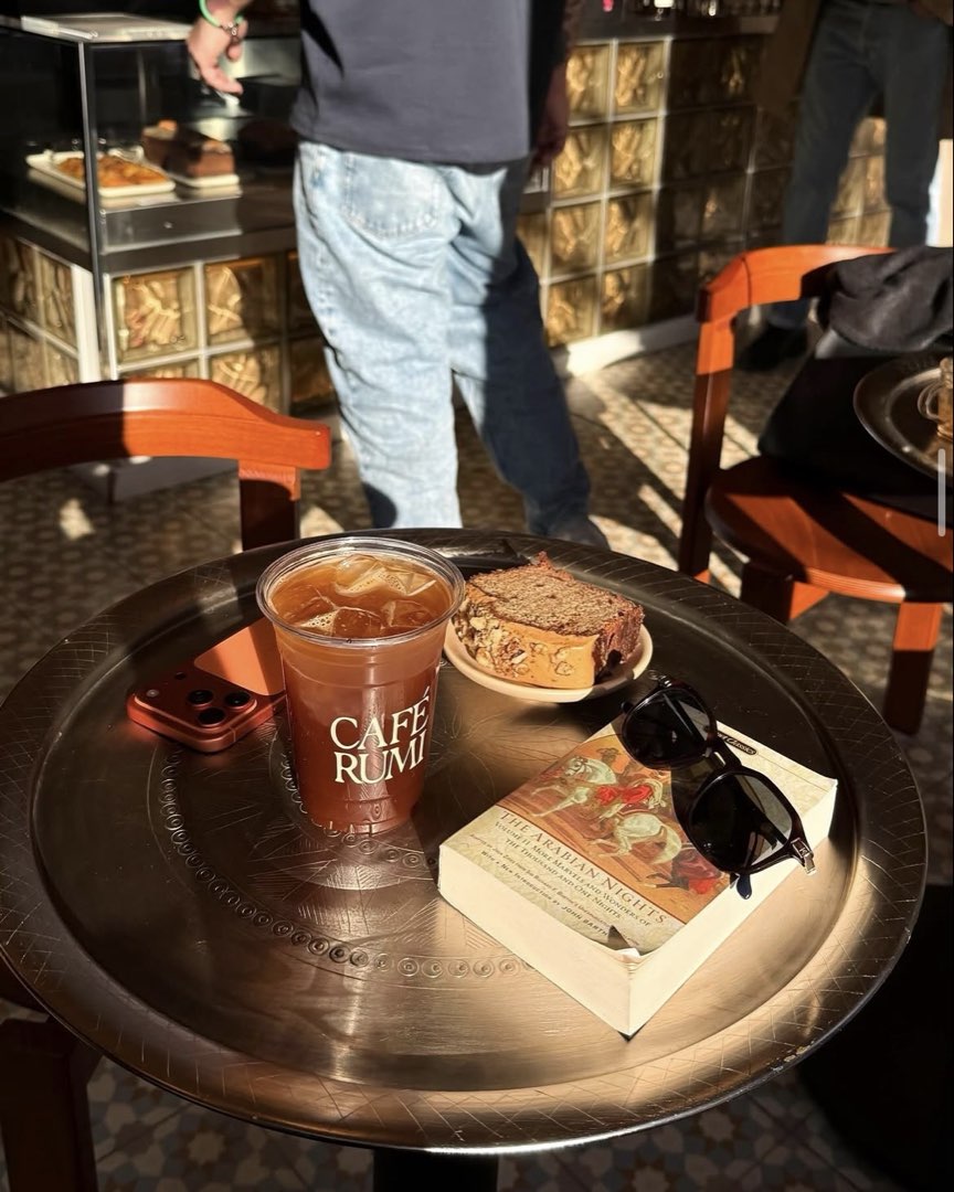 Photo 1 de Café Rumi, 266 Rue du Faubourg Saint-Honoré