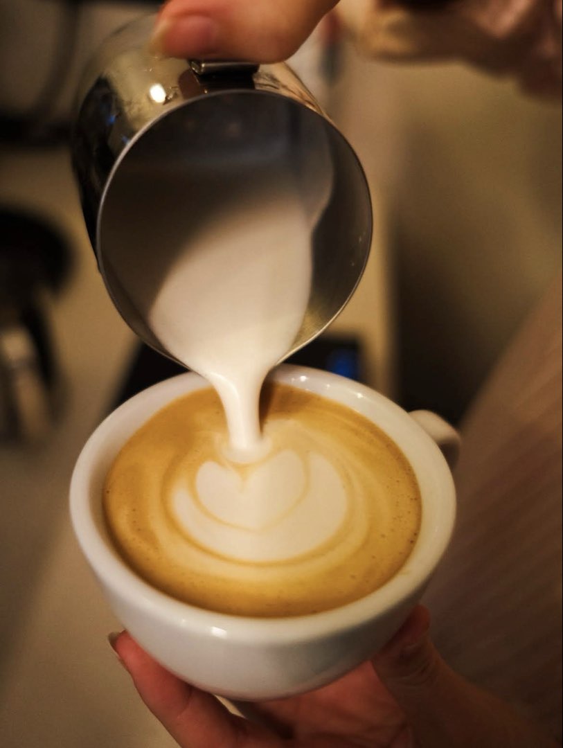 Photo 2 de CREMA Café, 20 Rue Durantin