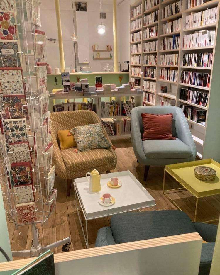Photo 3 de Un livre et une tasse de thé, 36 Rue René Boulanger