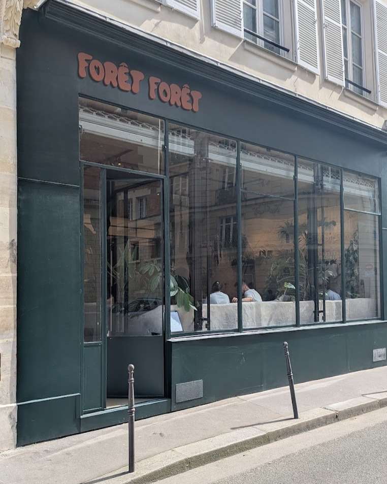 Photo 3 de Forêt Forêt, 64 Rue des Tournelles