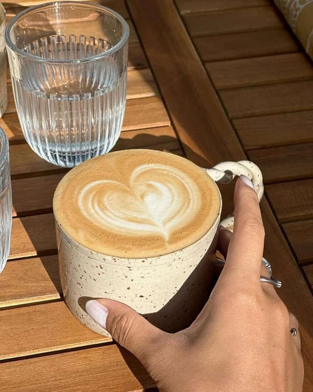 Câlin Matin, café à Paris