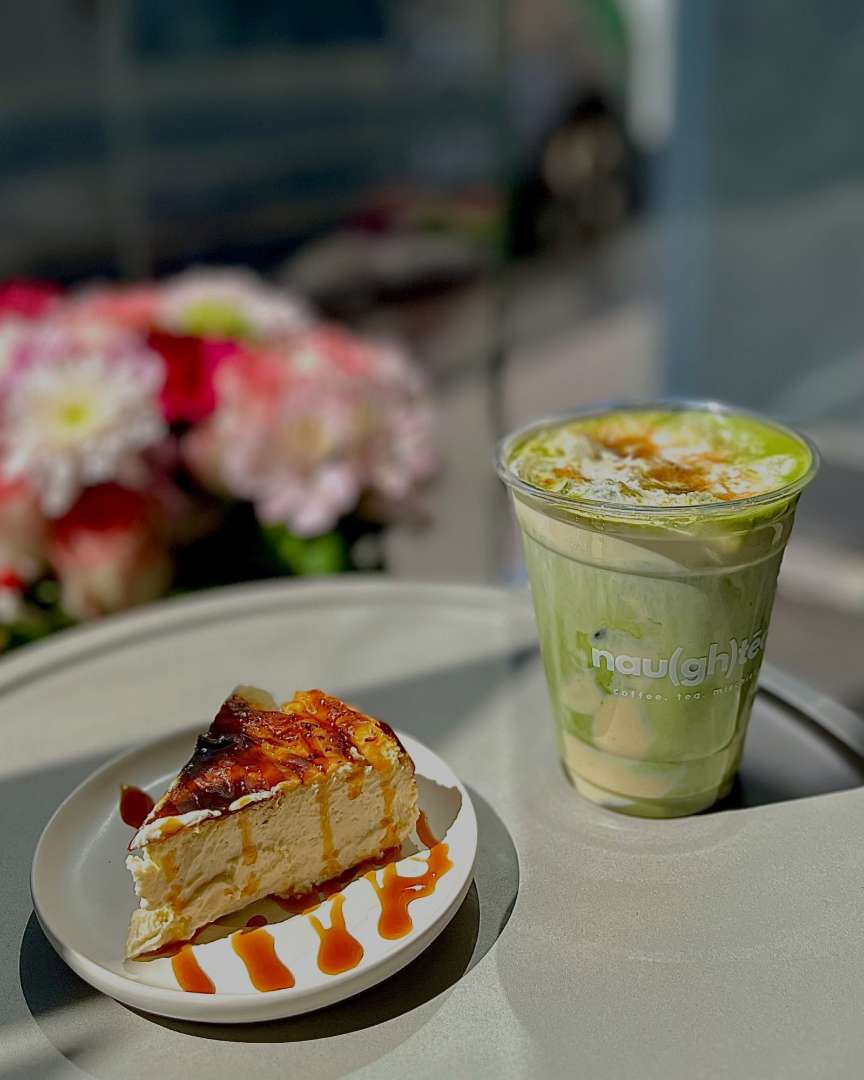 Photo 2 de Naughtee café, 22 Rue Royer-Collard
