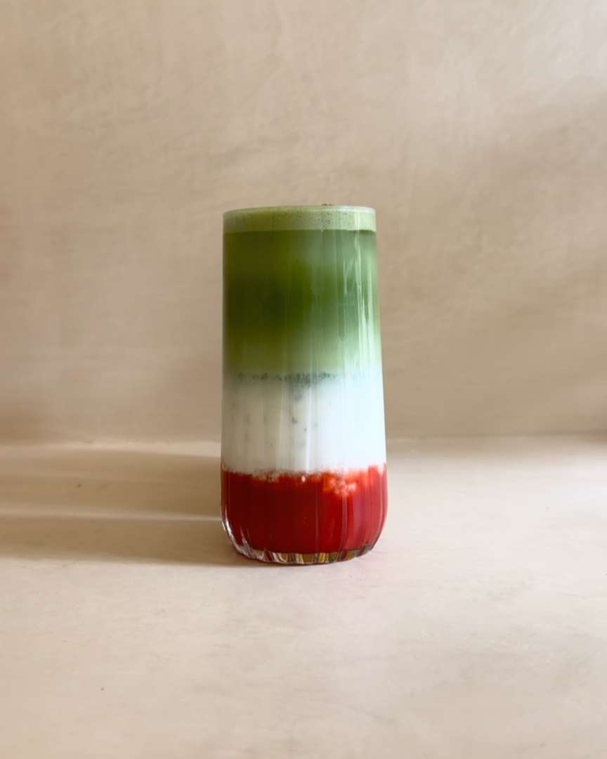 Photo 2 of Aku, 25 Rue Pavillon