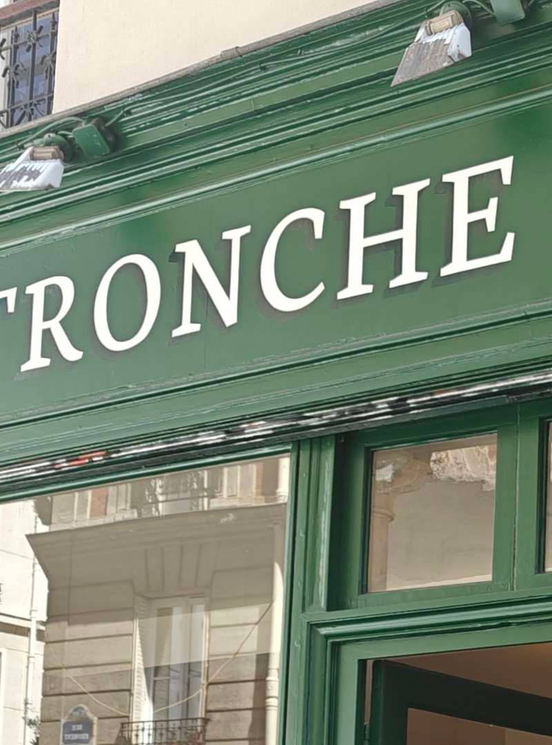 Tronche Café, café in Paris