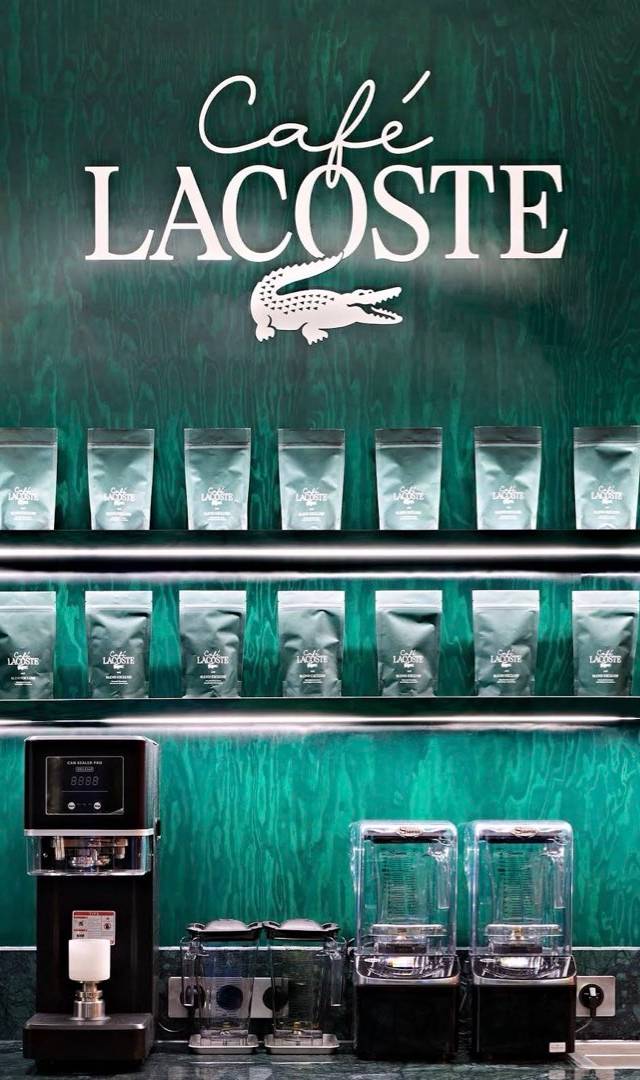 Photo 3 of Café Lacoste, 16 Av. Franklin Delano Roosevelt