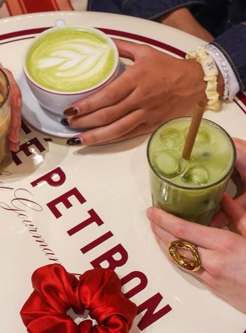 Café Petibon, café in Paris