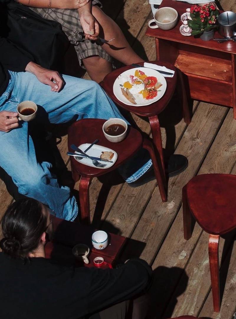 pola, café in Paris