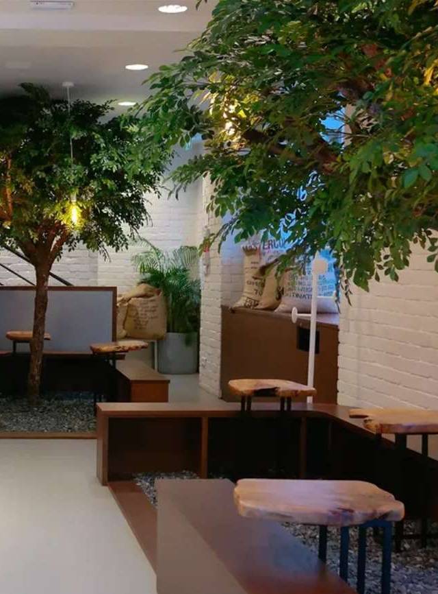 Photo 1 of Maru, 57 Rue des Petits Champs