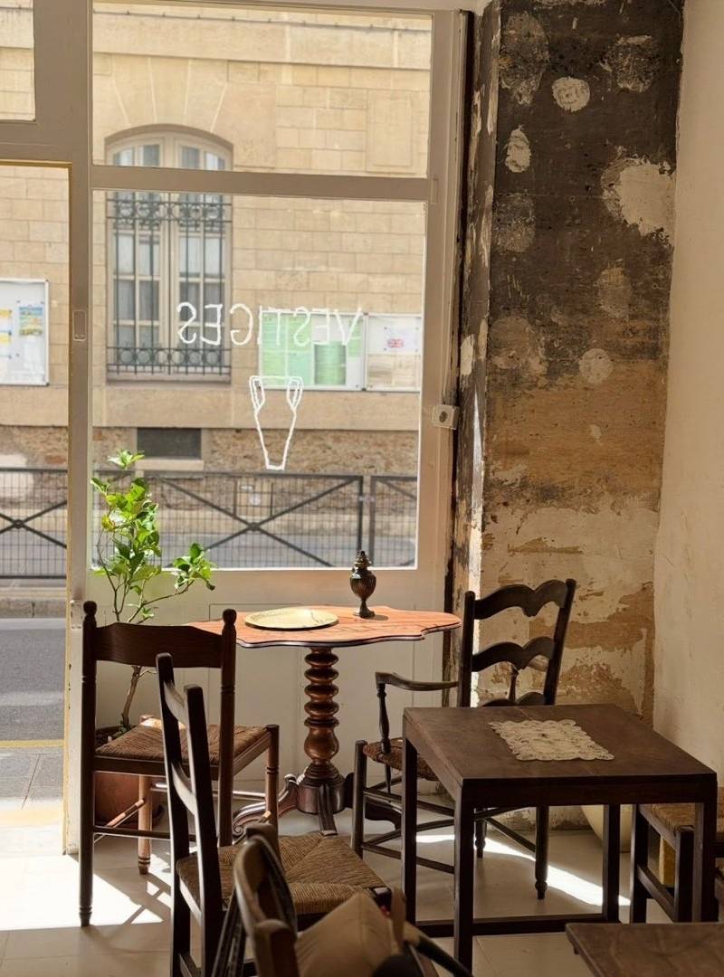 Vestiges café
