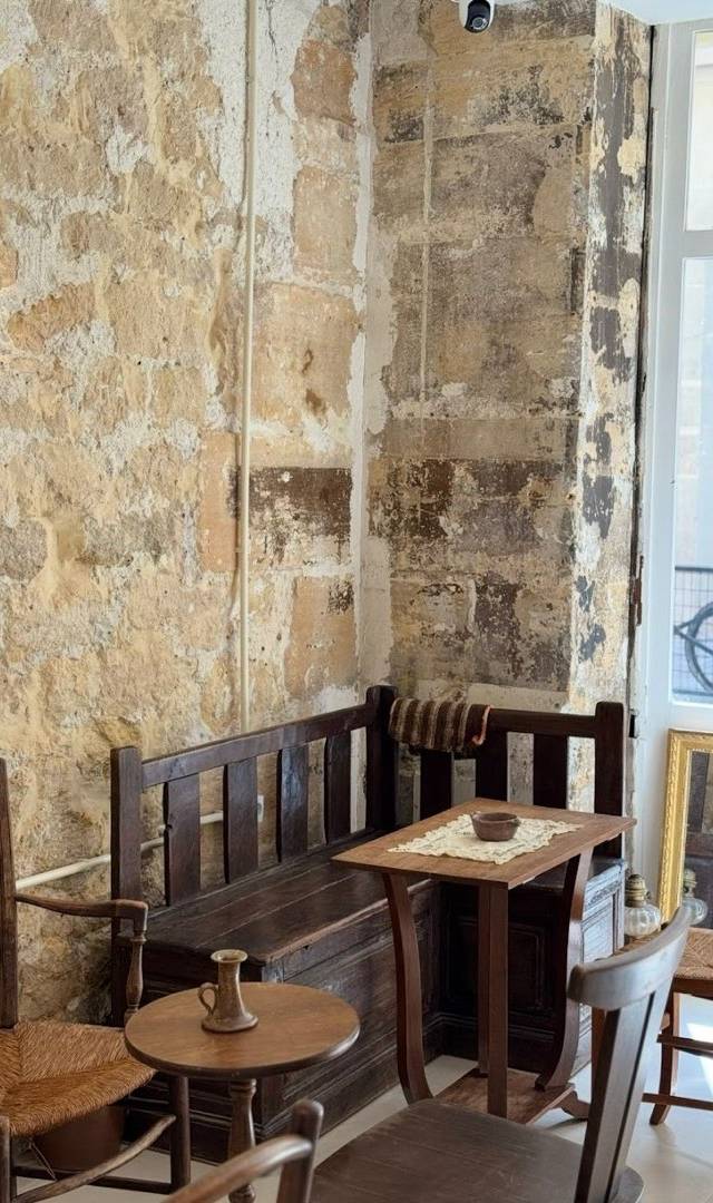 Photo 1 of Vestiges café, 30 Rue Chapon