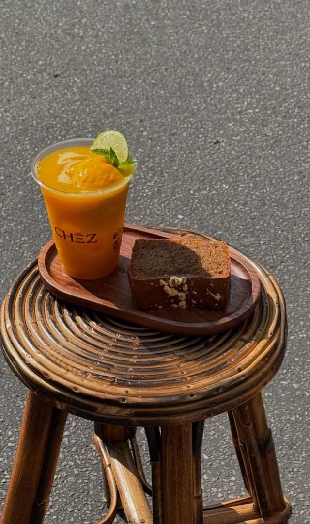 Photo 1 of CHĒZ Coffee&Co, 76 Rue de Seine