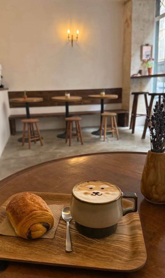 Photo 2 of emm… café, 51 Rue Amelot
