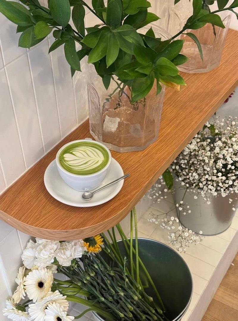 CREMA Café, café in Paris