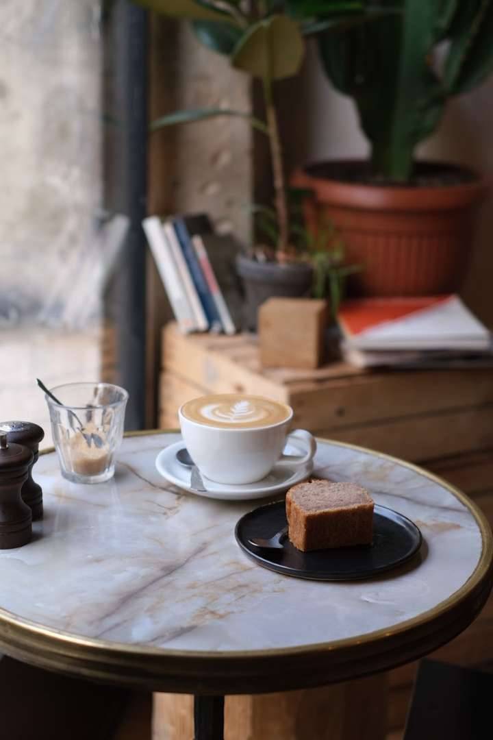 Saint Pearl Saint-Germain, café in Paris