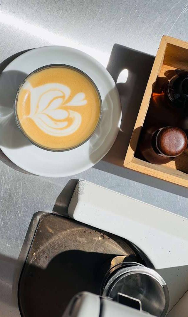 Photo 2 of Bleu Coffee Shop, 80 Rue de l'Ouest
