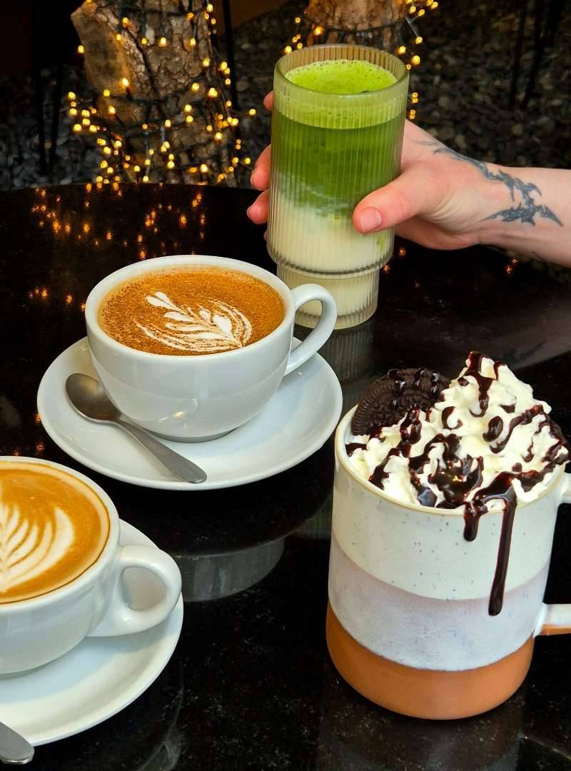 Maru, café in Paris