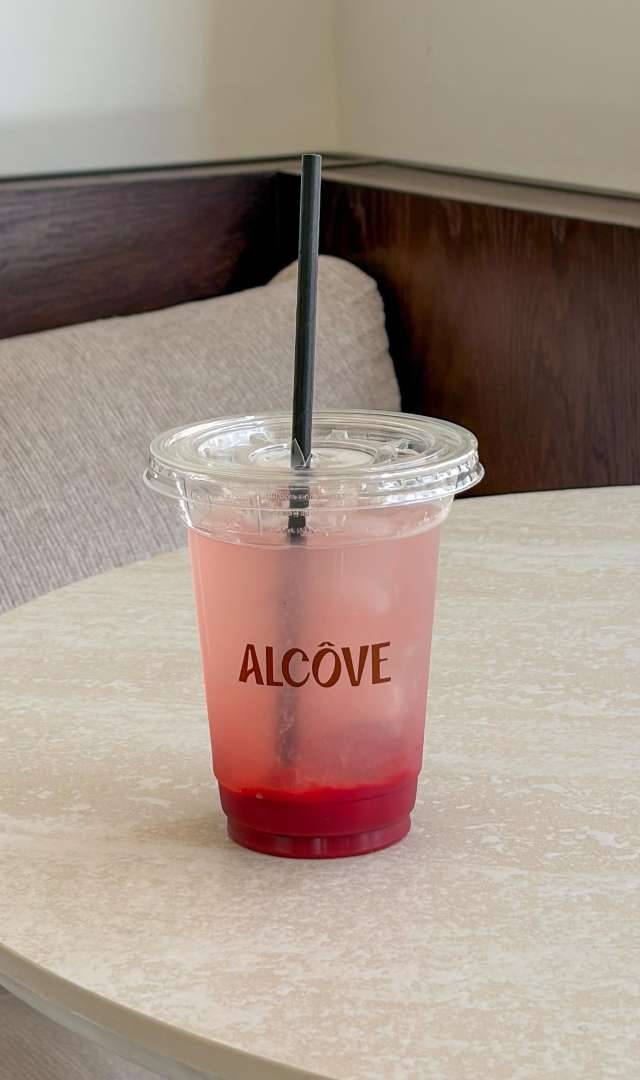 Photo 1 of Alcôve Café & Pilates, 28 Rue Saint-Nicolas