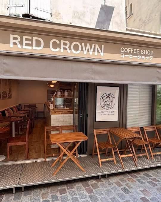 Photo 3 of Red Crown Café, 48 Rue Daubenton