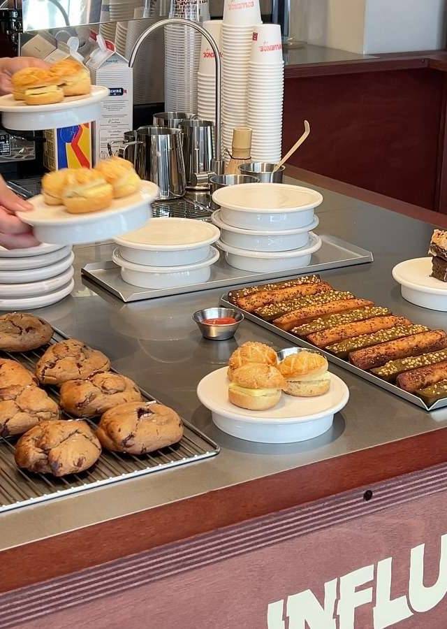Photo 2 of Influence Café, 7 Rue Notre Dame de Nazareth
