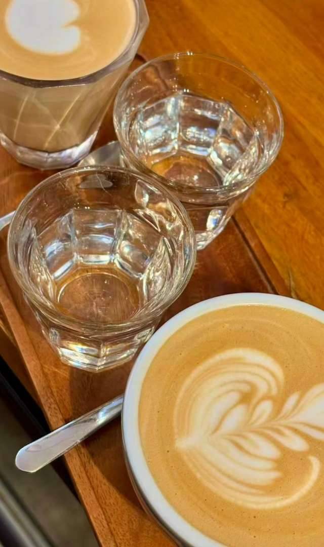 Photo 1 of Background coffee, 338 Rue St Jacques